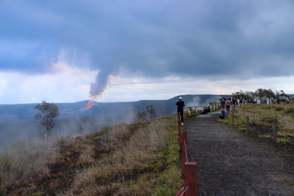 Punkt widokowy na erupcję Kīlauea na Big Island – bezpieczna obserwacja wulkanu